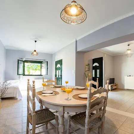 Mouria Holiday home *