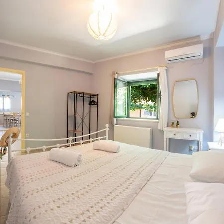 בית נופש Mouria *